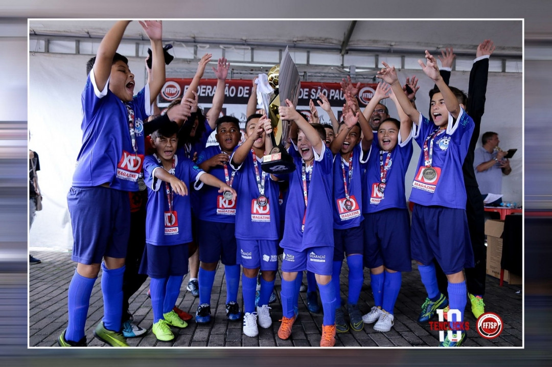 SUB 10 - SHOW DE BOLA VENCE, CONVENCE E FICA COM O TíTULO DA OURO.