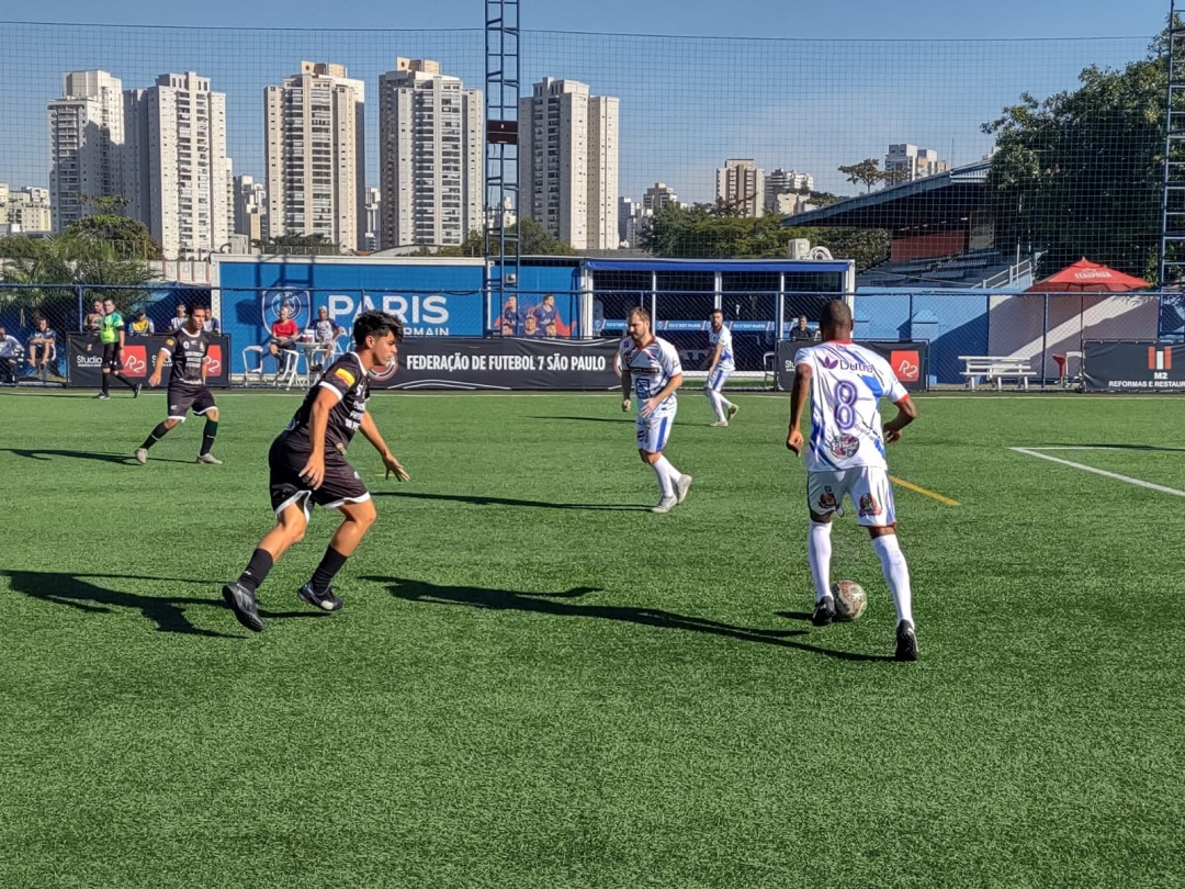 NACIONAL VENCE CARAGUá E VOLTA A LIDERANçA.