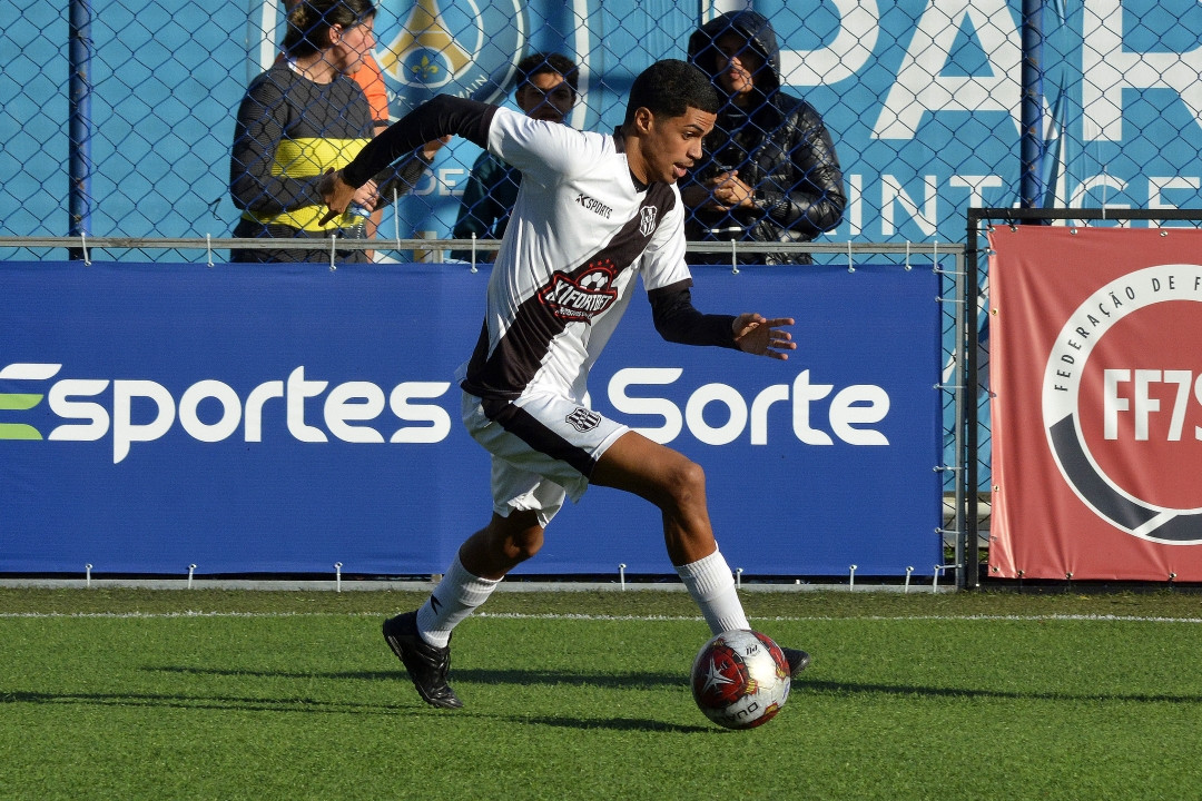 PONTE PRETA VENCE SKA BRASIL COM SHOW DE YURI.